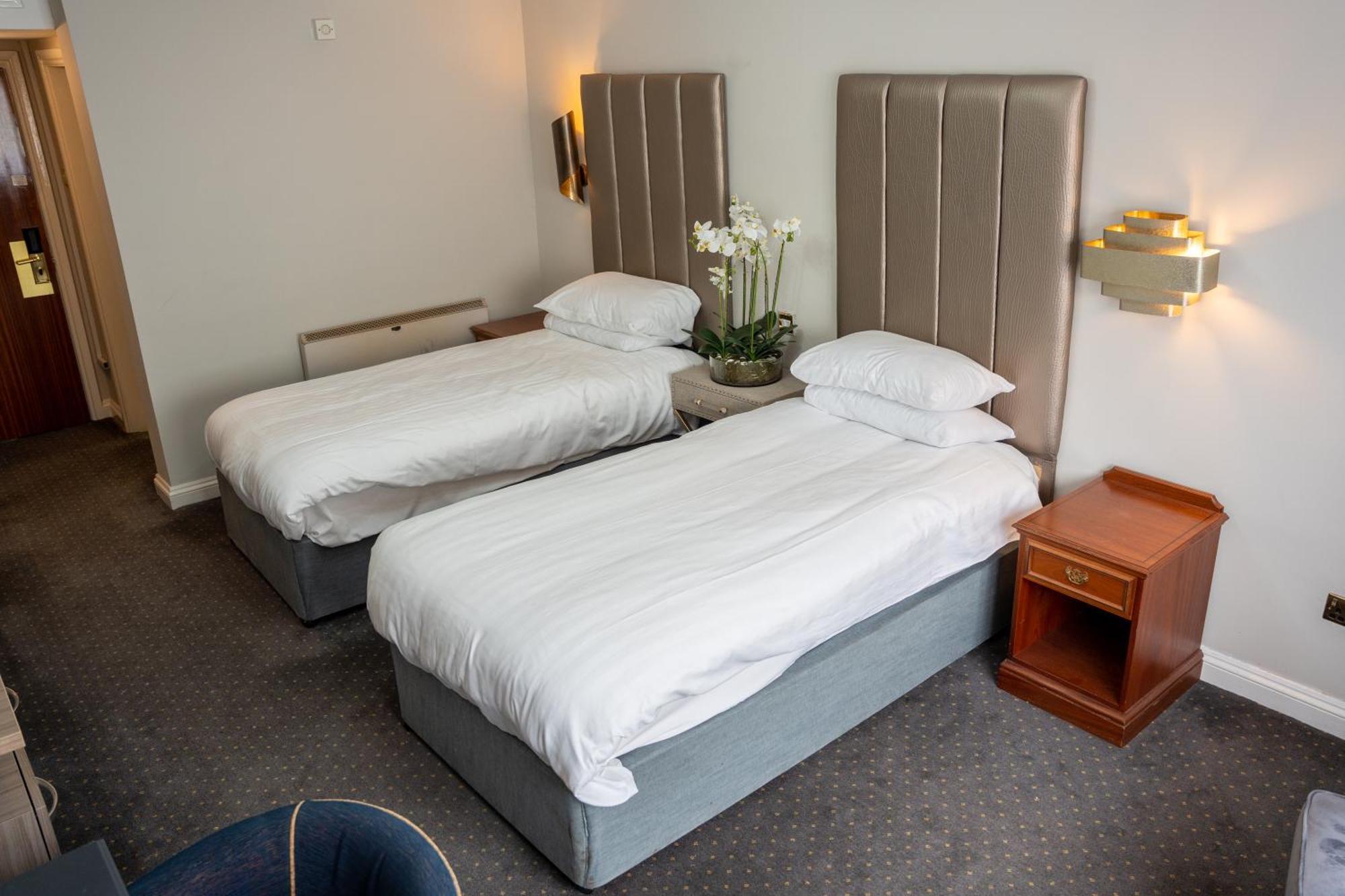 The Pear Tree Inn & Country Hotel Hindlip 외부 사진